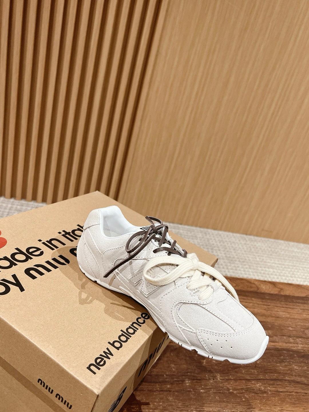 Mehrfarbige Schuhe