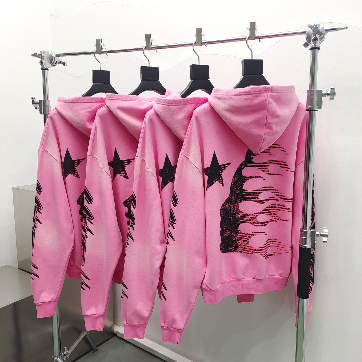 Sudadera con capucha rosa