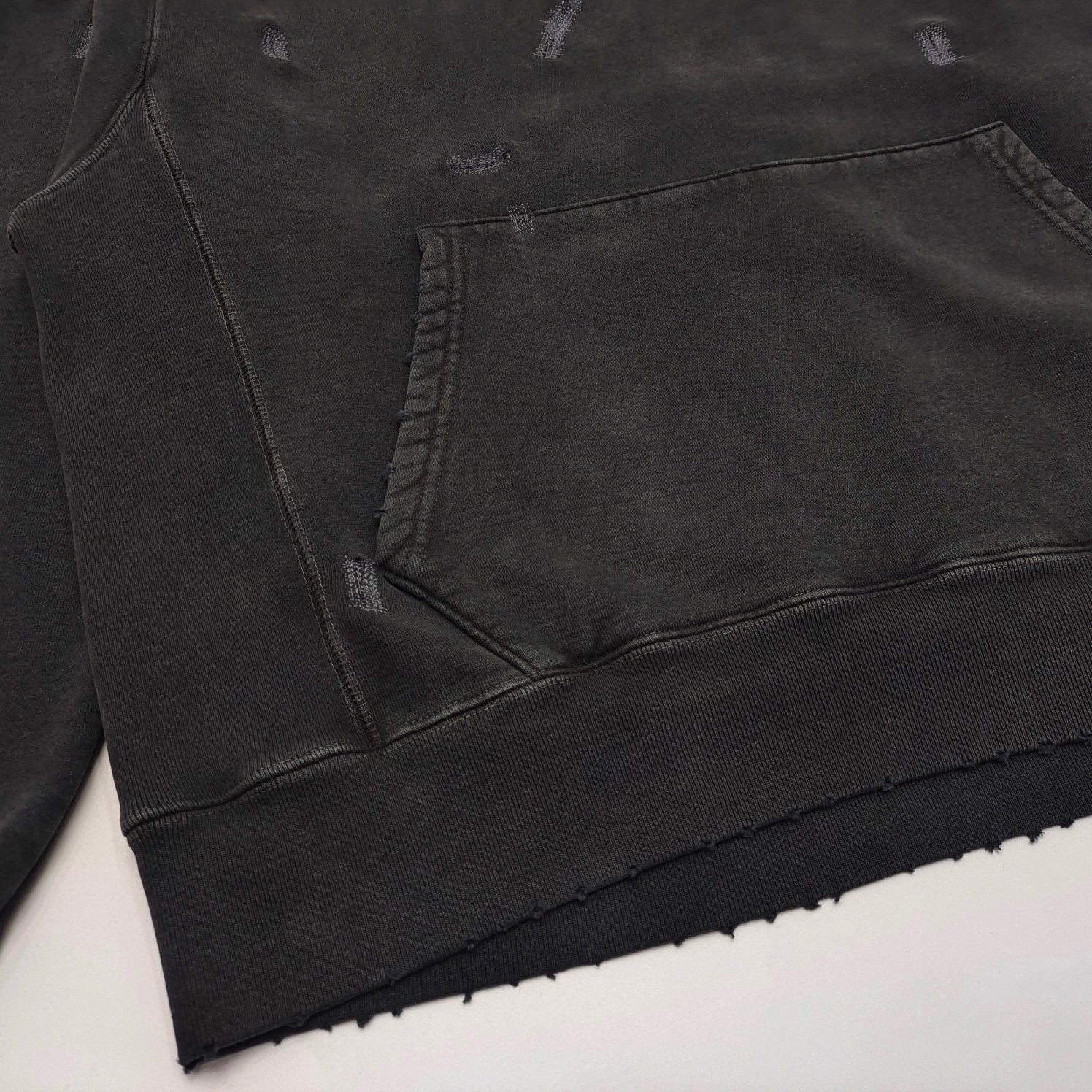 Schwarzer Hoodie
