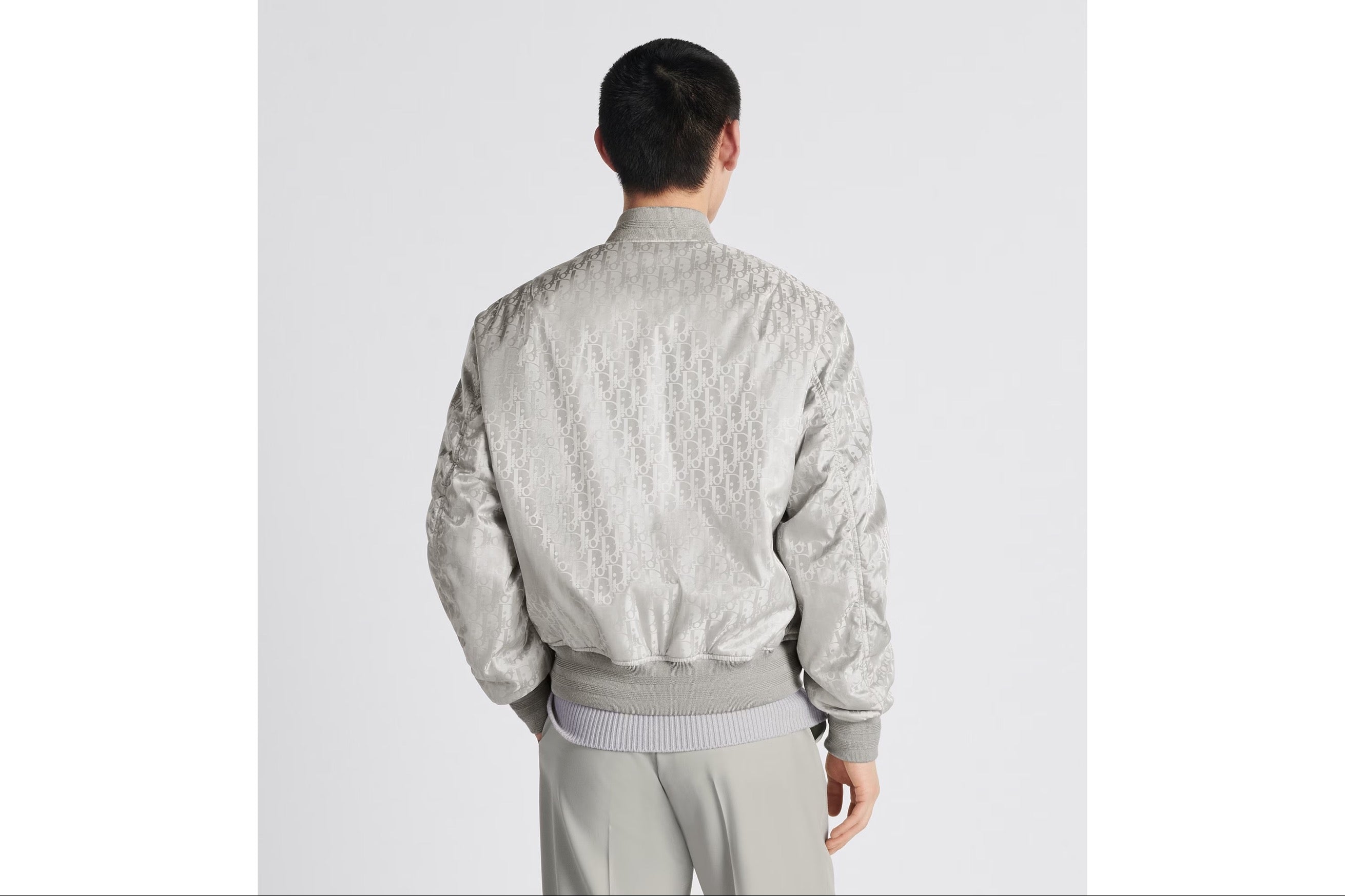 Weiße Jacke