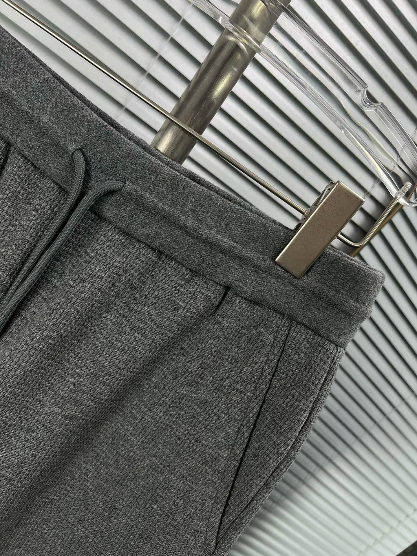 Mehrfarbige Hose