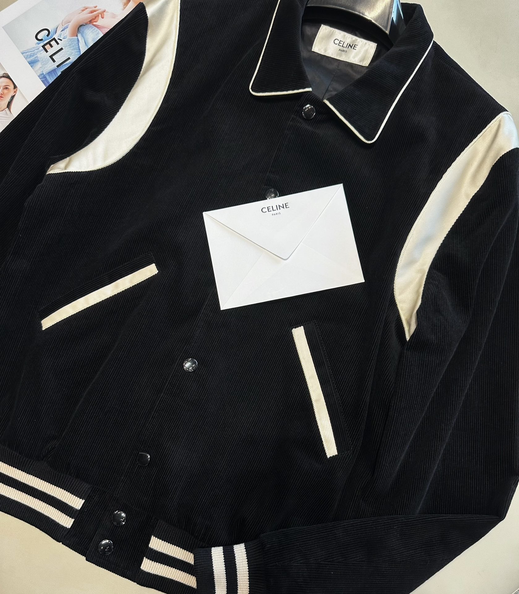 Schwarz weiße Jacke