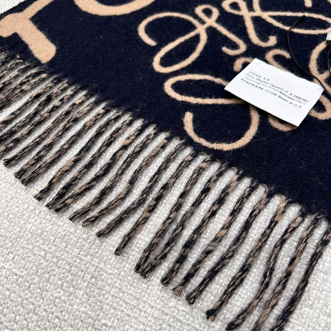 Schwarzer Khaki Schal