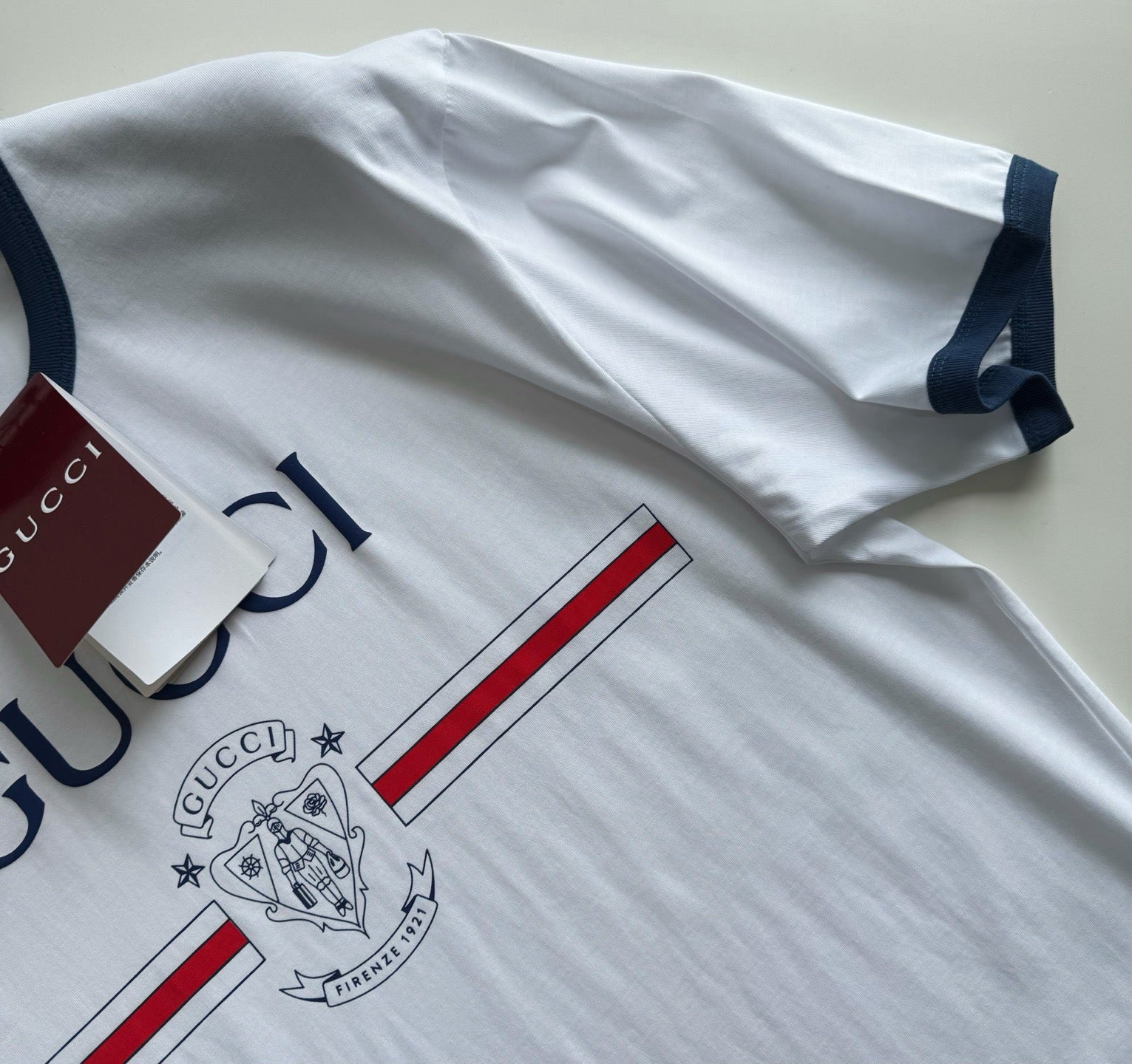 Weißes T-Shirt