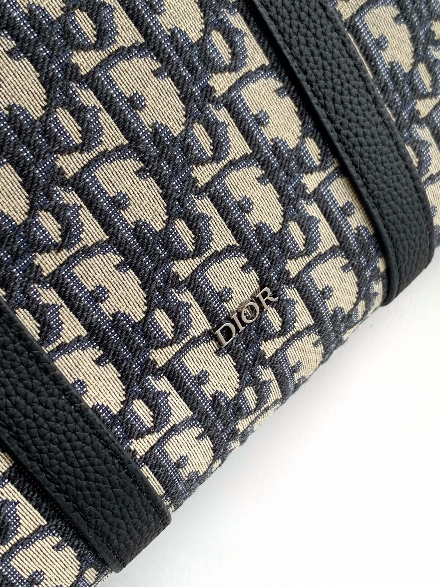 Mehrfarbige Tasche