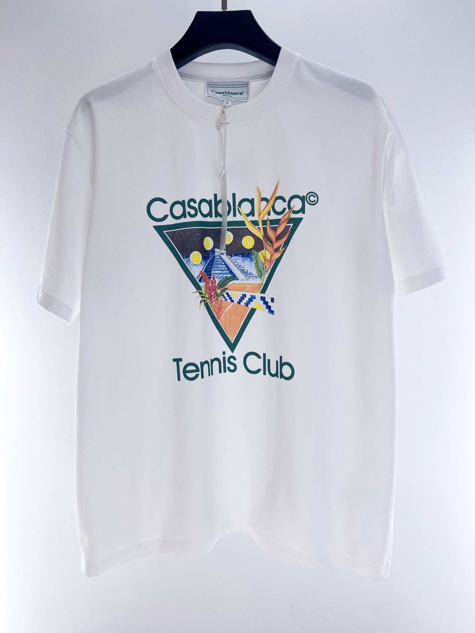 Schwarz-weißes T-Shirt