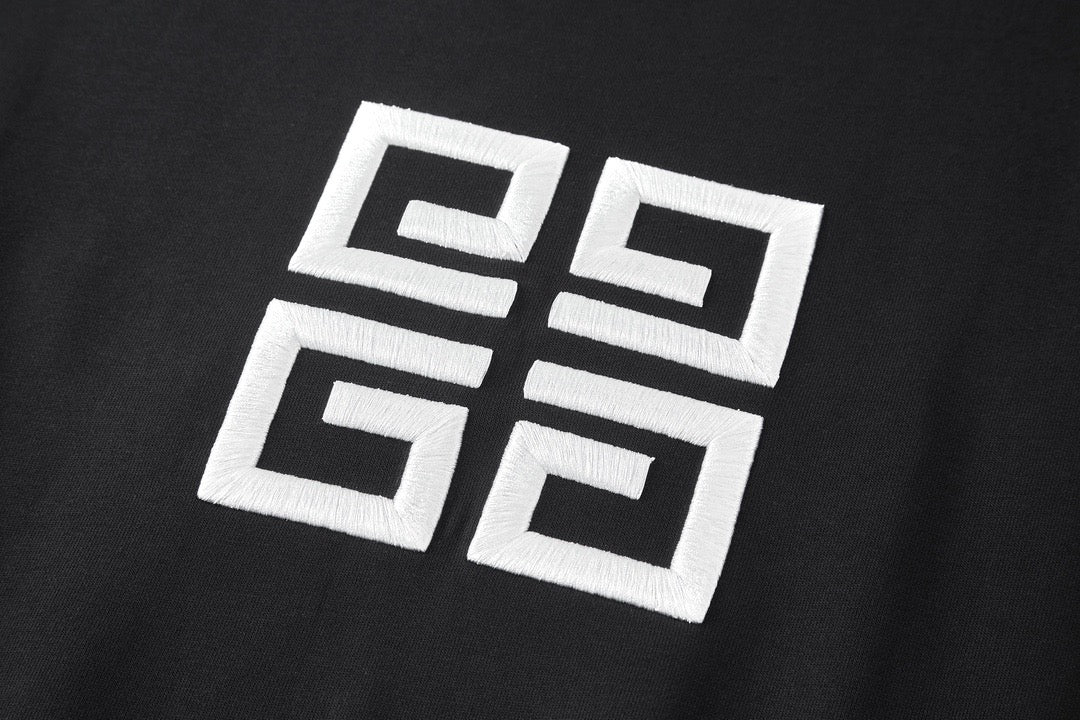 Schwarzes Trikot