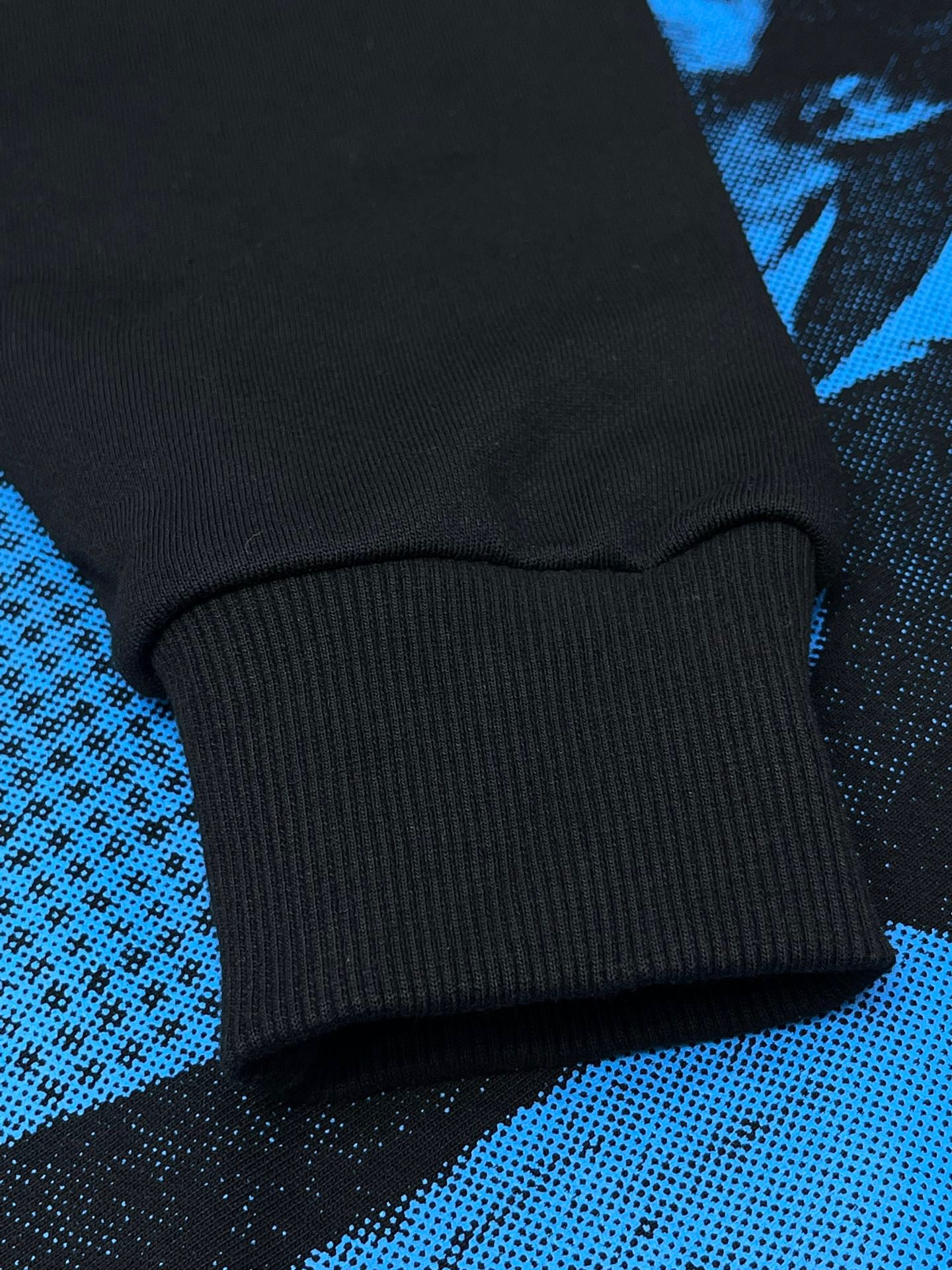 Black Hoodie - FashionHype.xyz