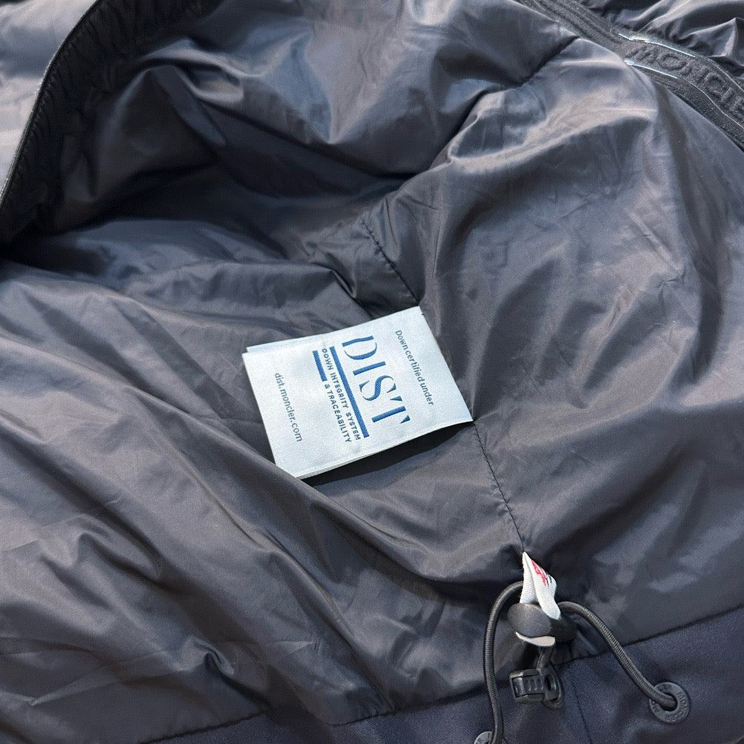 Schwarze Jacke - Größen 4,5