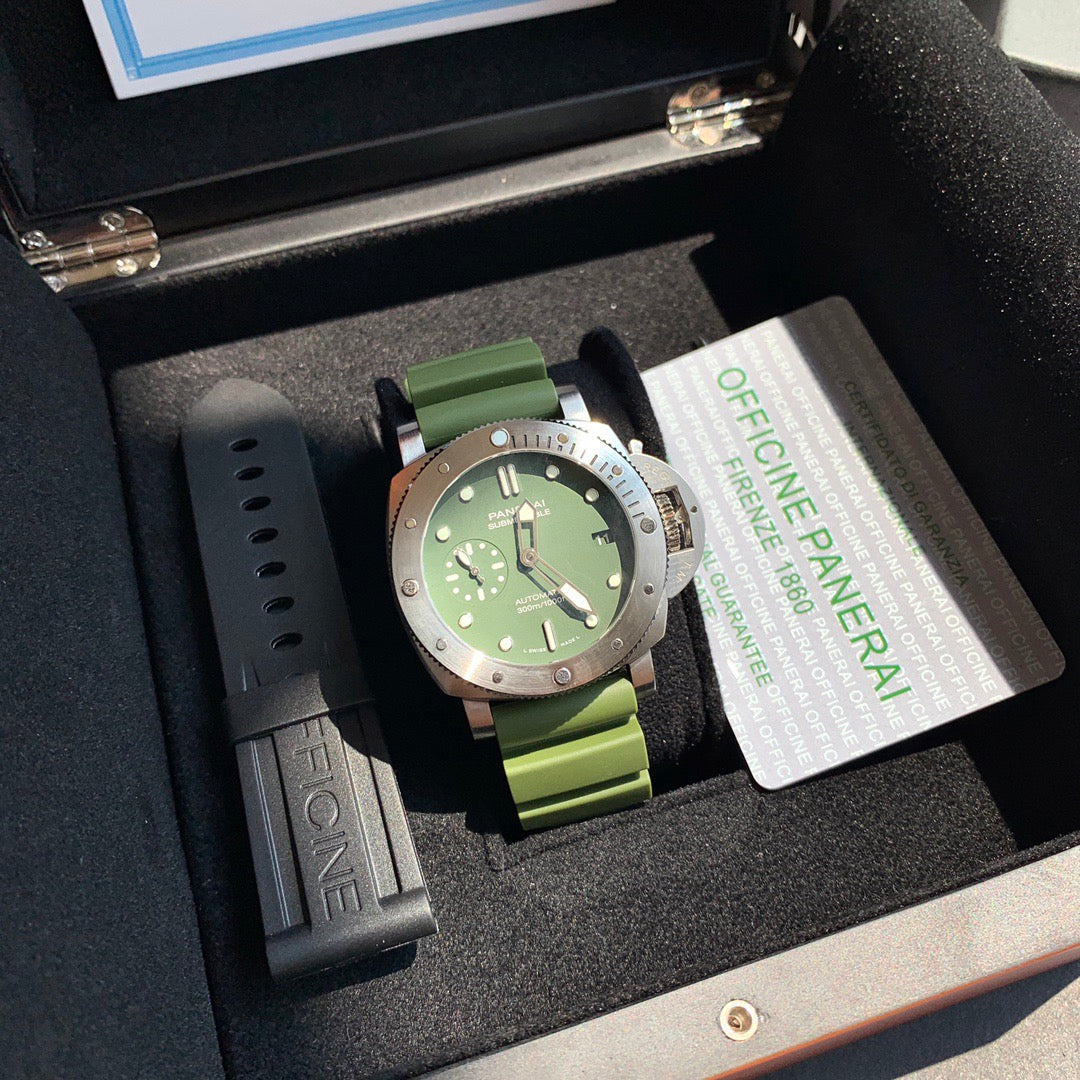 Grüne Uhr