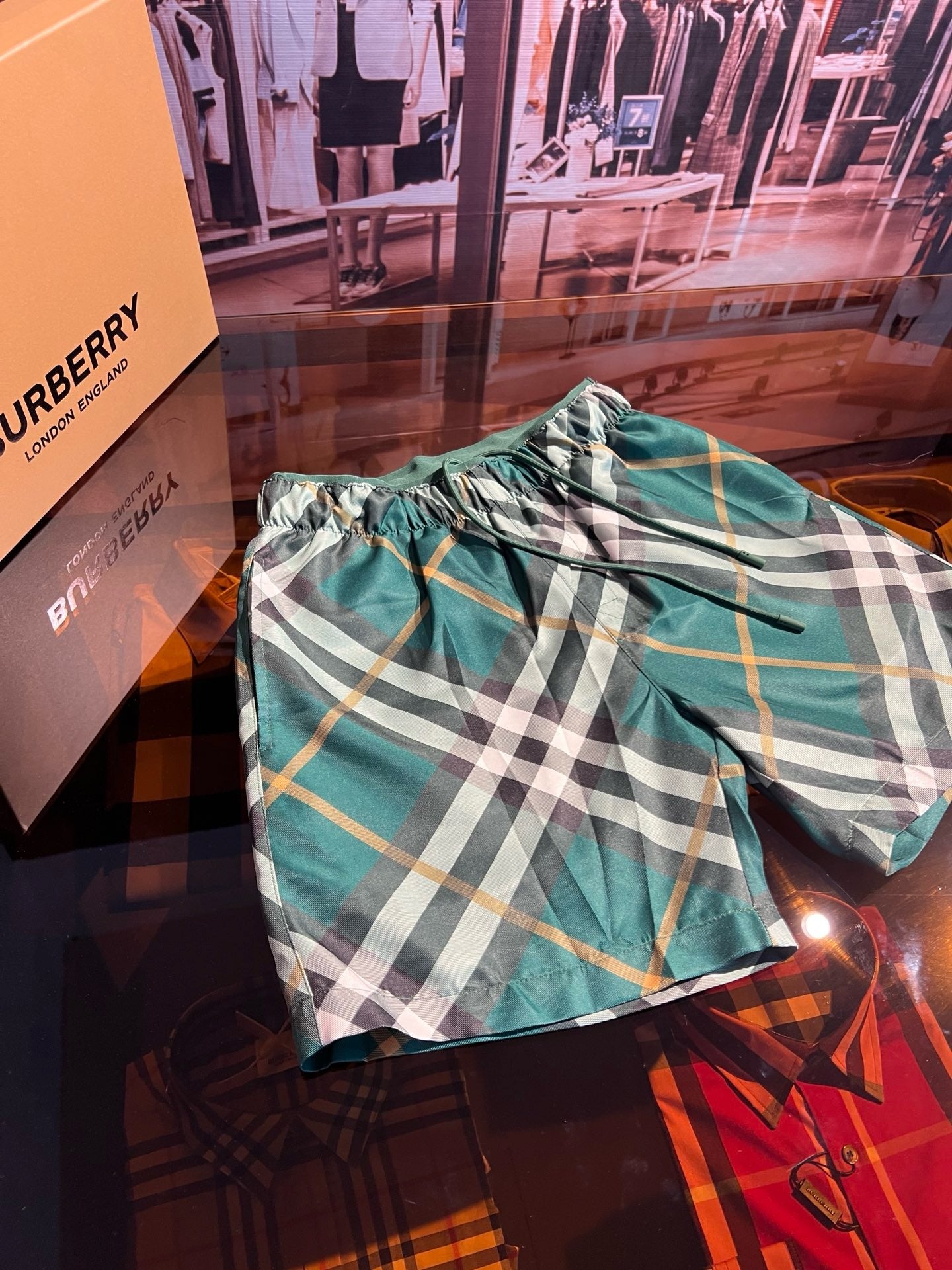 Mehrfarbige Shorts