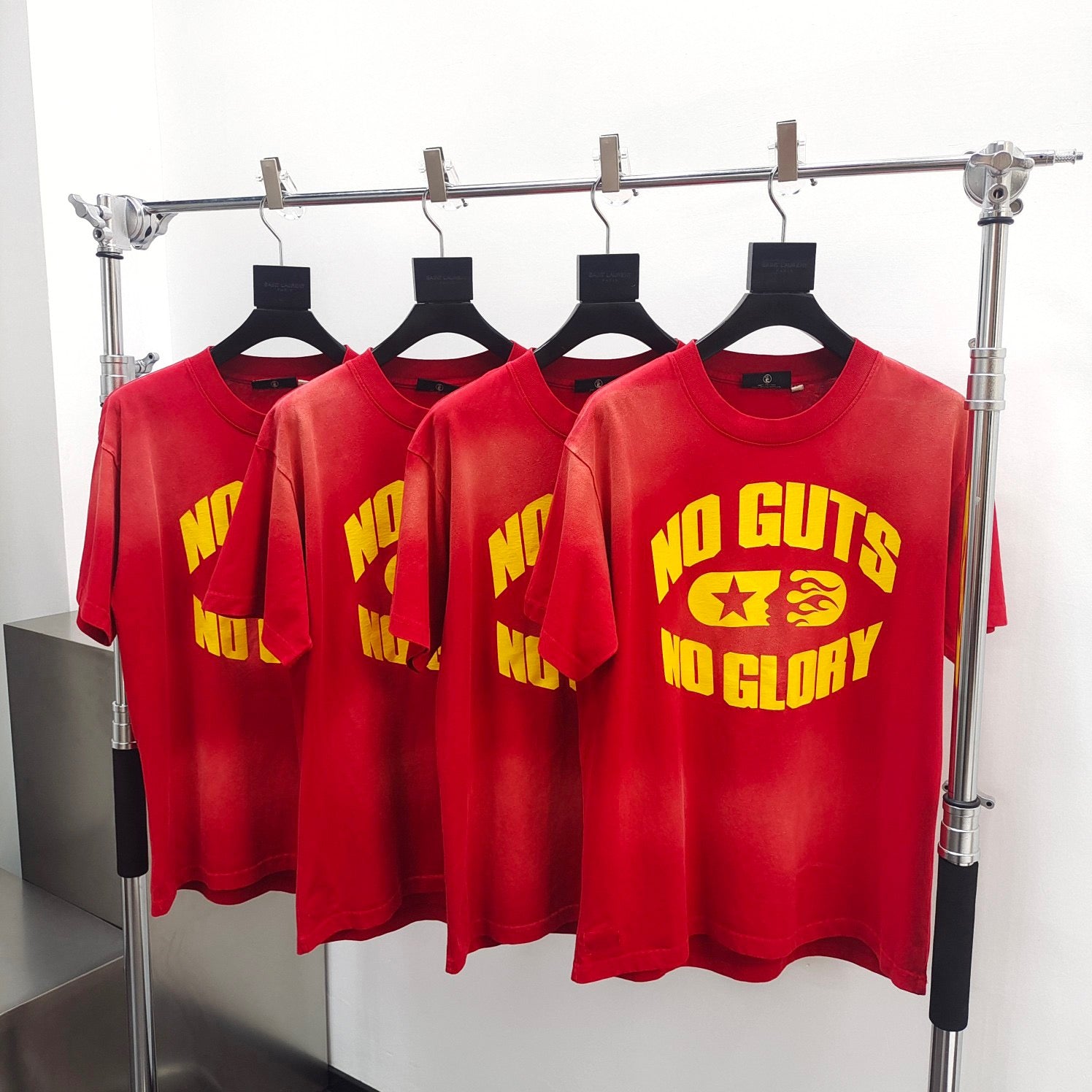 Red T-shirt - FashionHype.xyz