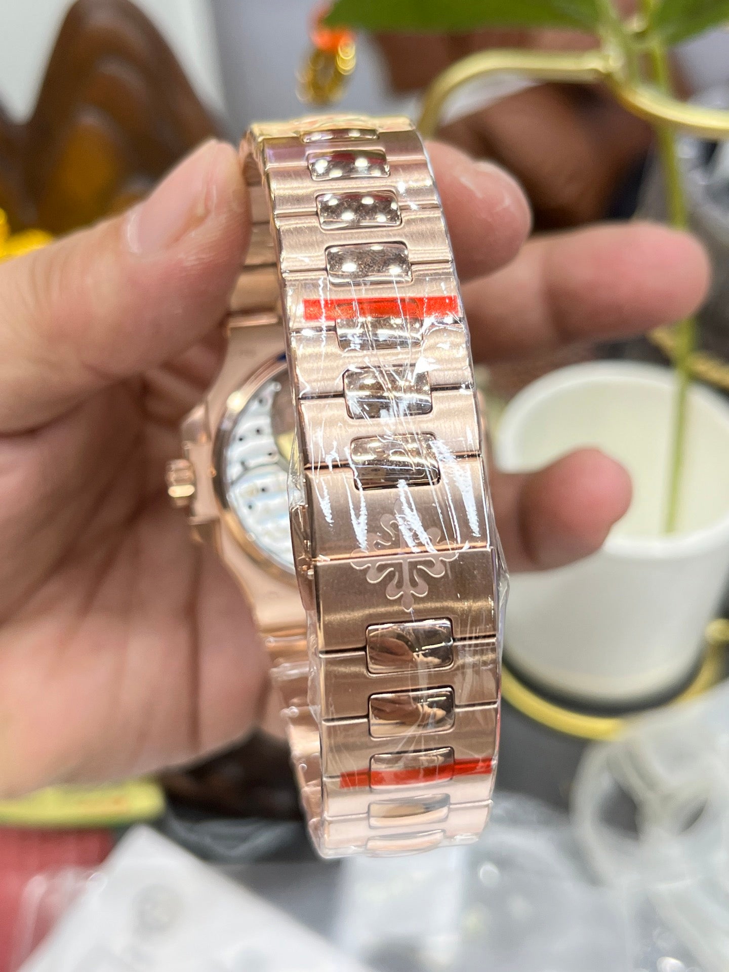 Goldfarbene Uhr