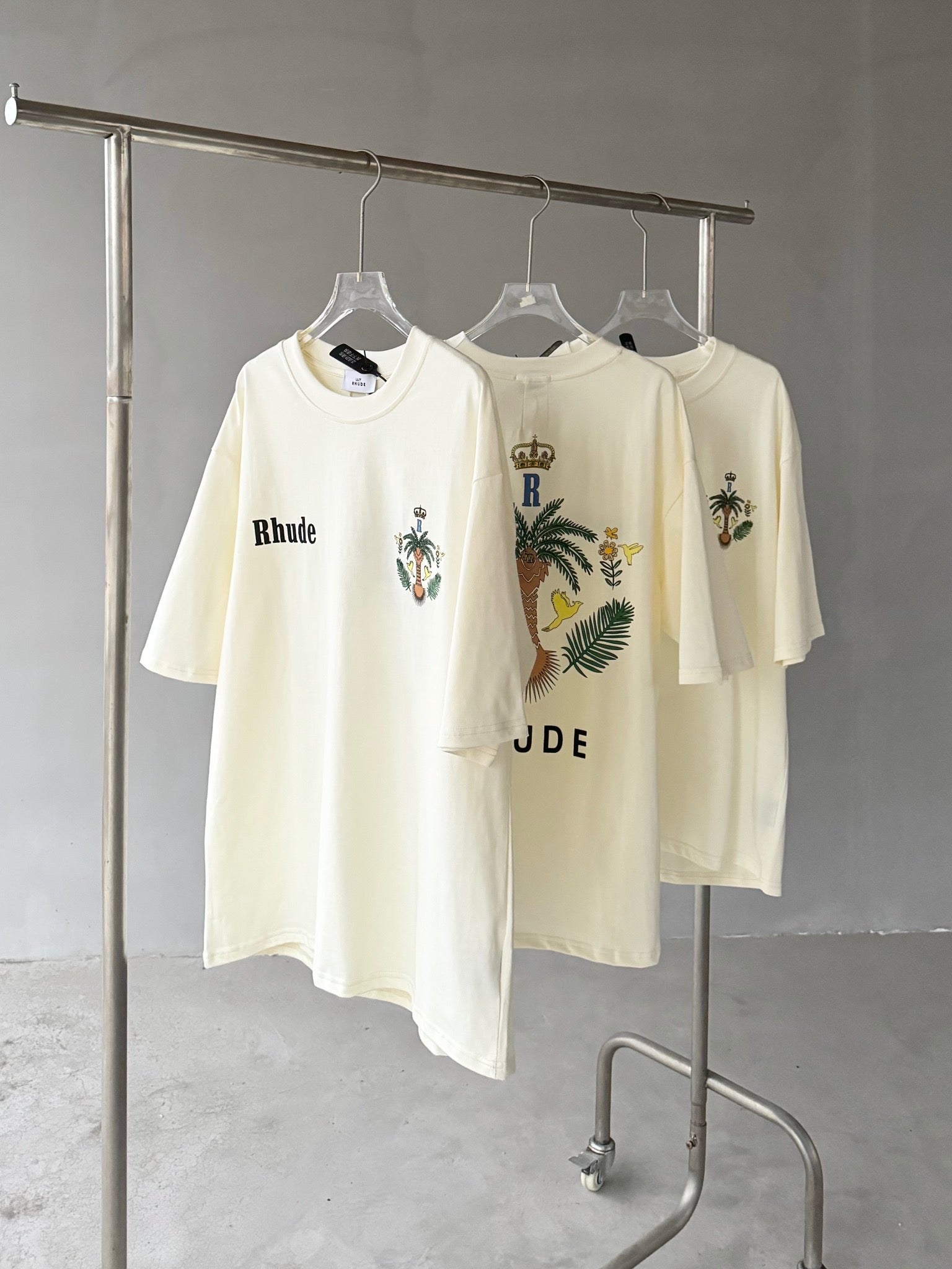 weißes T-Shirt