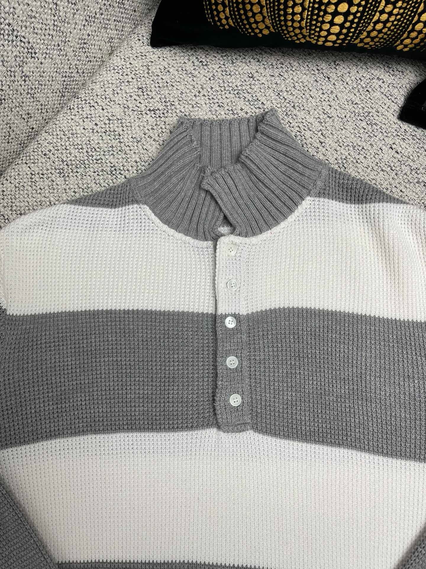 Weißgraues Trikot