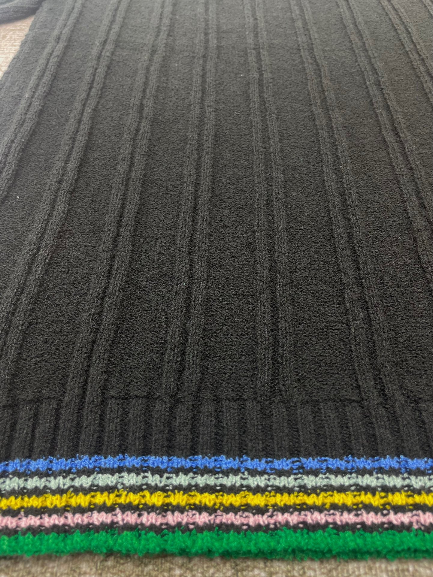 Jersey blanco y negro