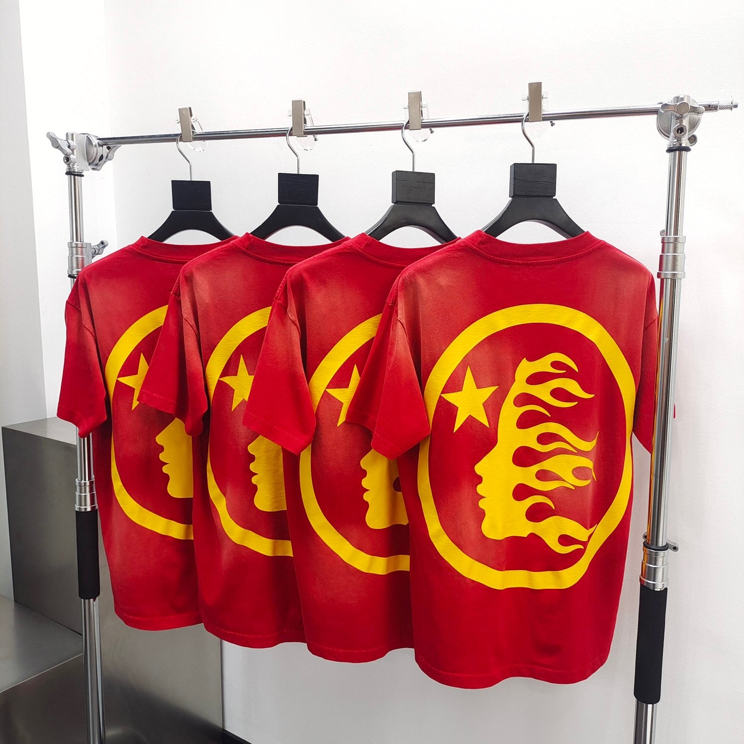 Red T-shirt - FashionHype.xyz