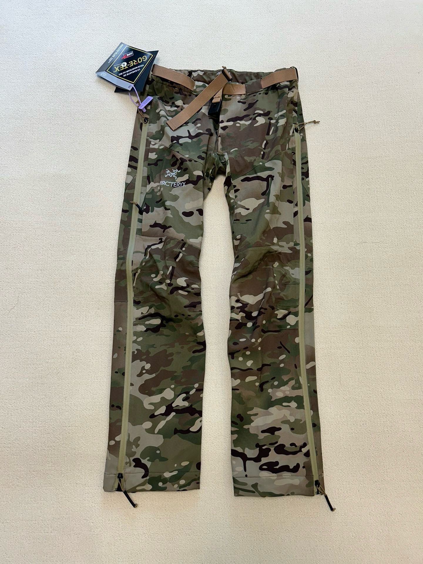 Mehrfarbige Hose