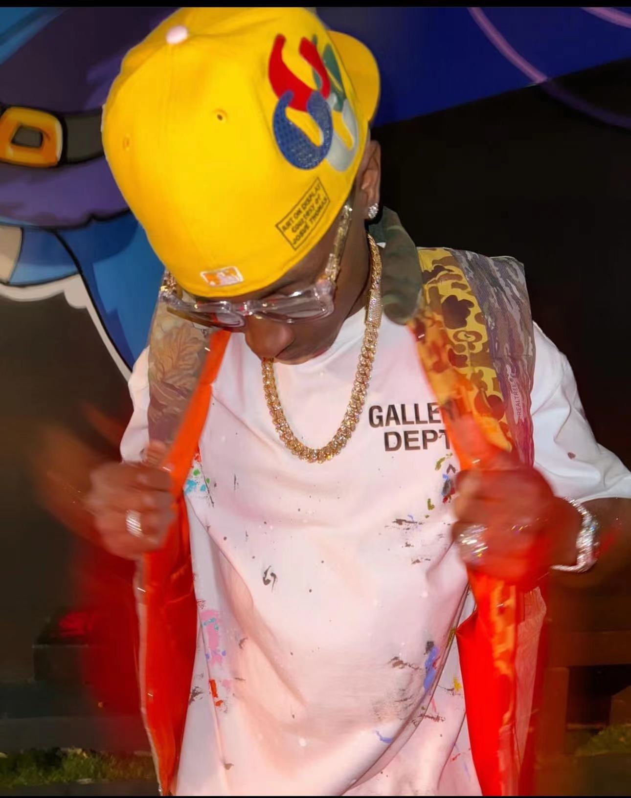 White T-shirt - FashionHype.xyz