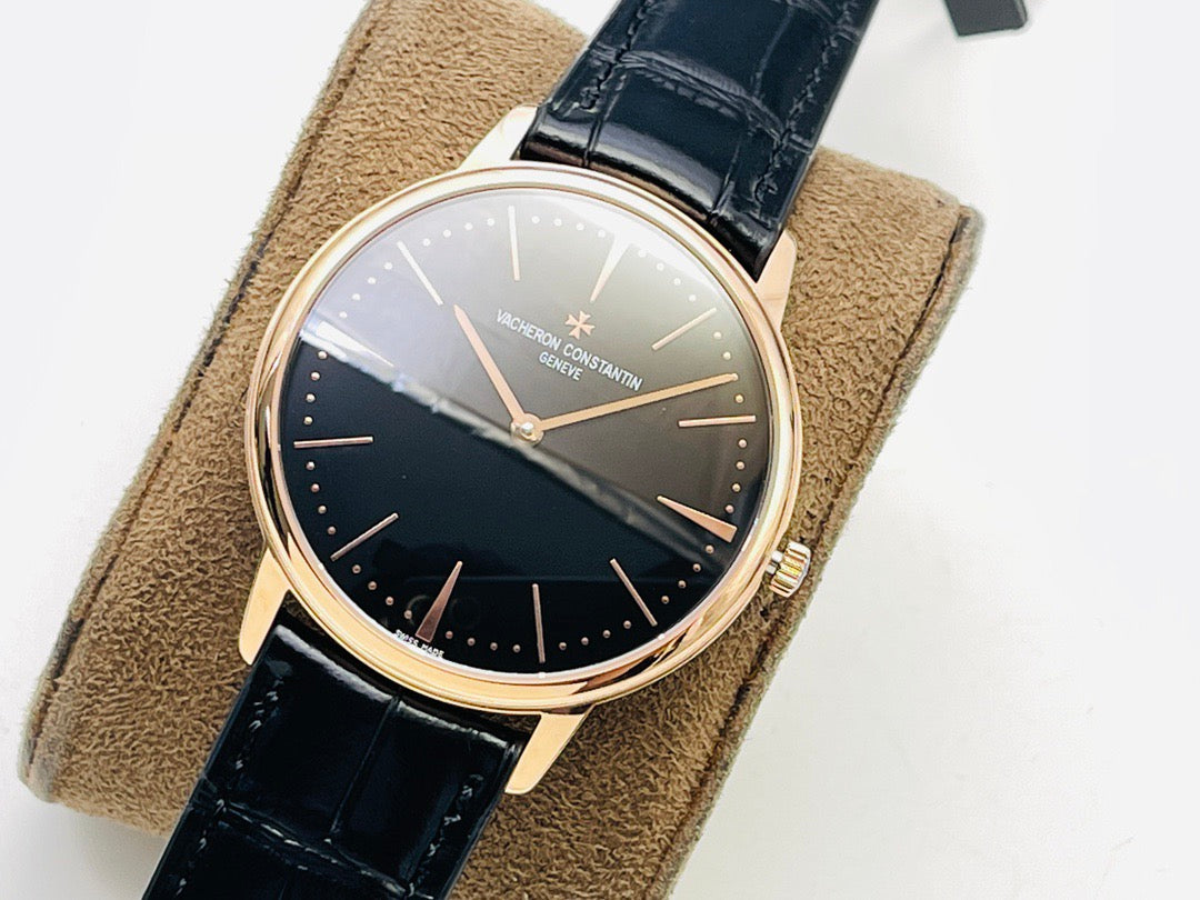 Schwarze Uhr