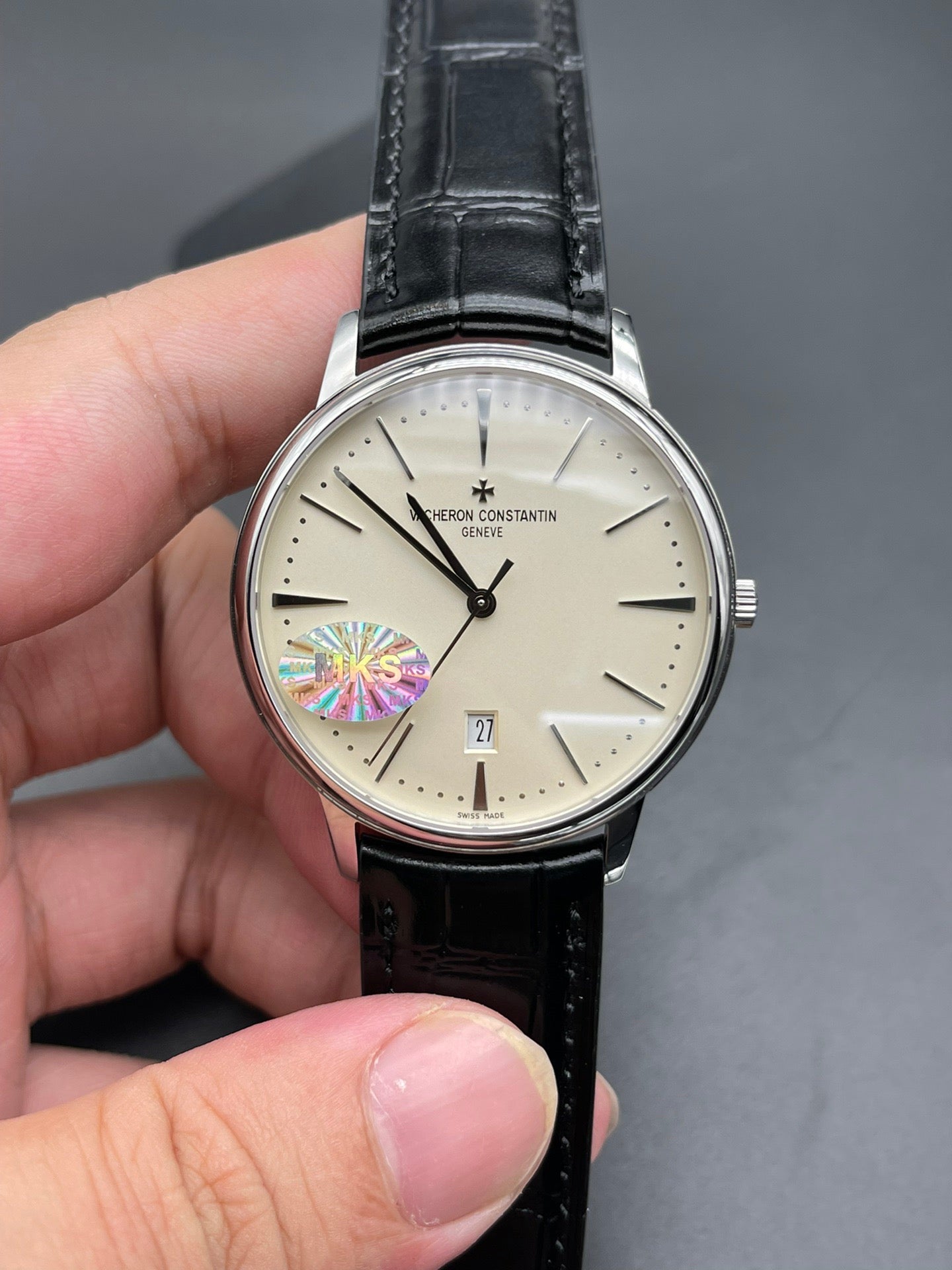 Schwarze Uhr
