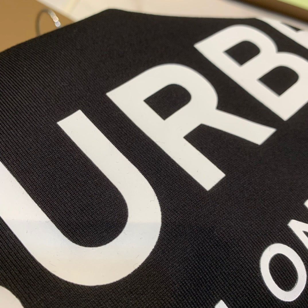 Black and White T-shirt - FashionHype.xyz