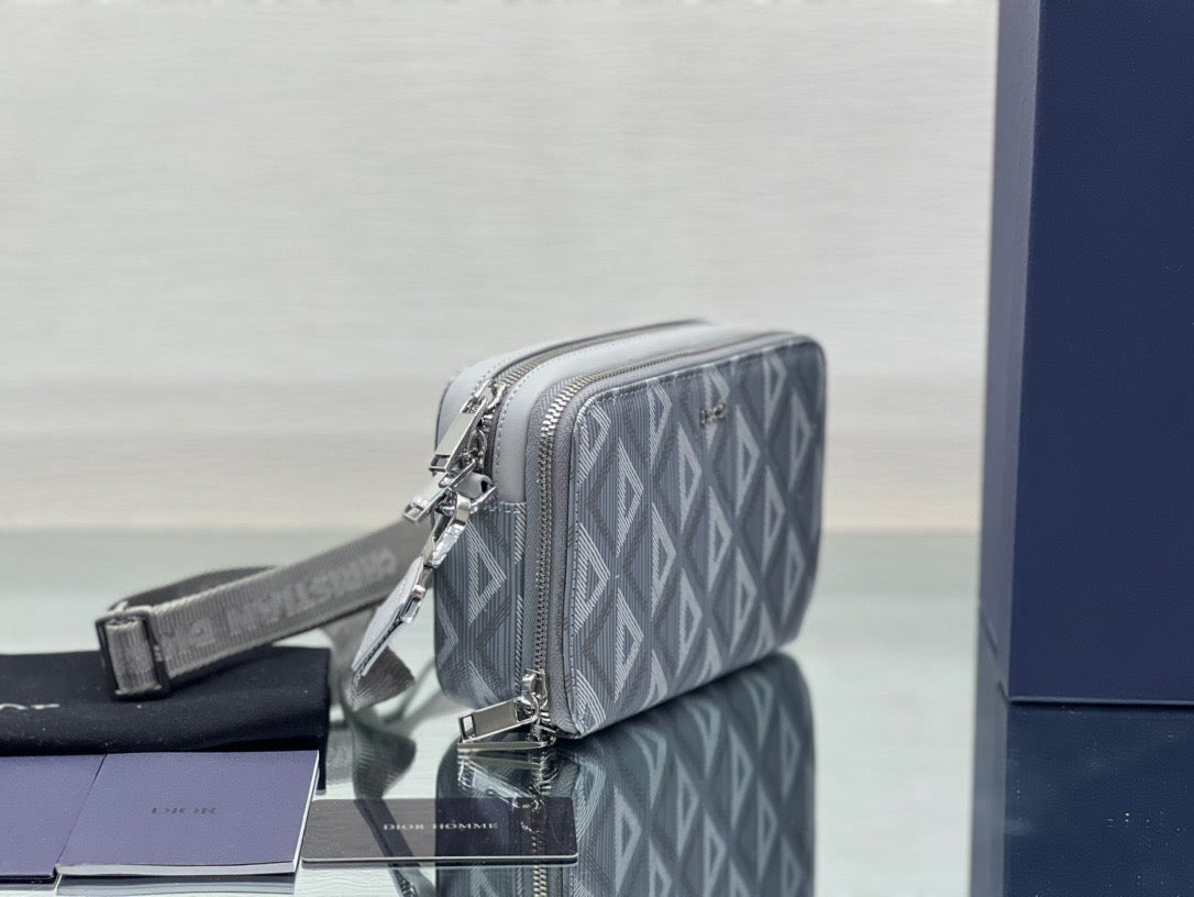 Graue Tasche