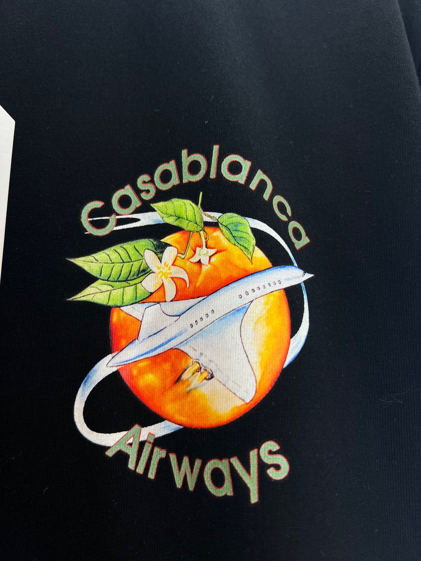 Schwarz-weißes T-Shirt