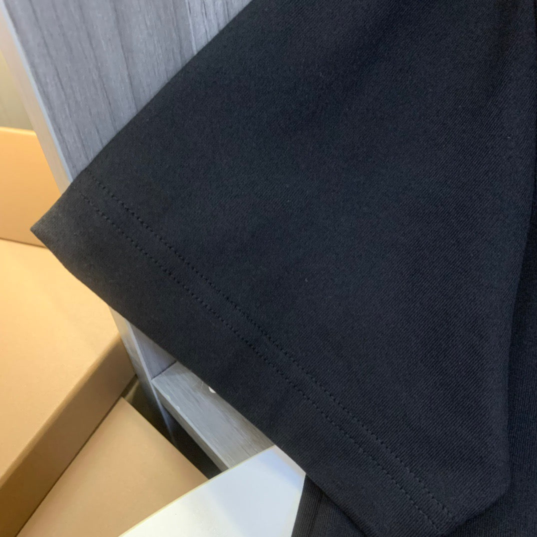Khaki, Schwarz und Weiß T-Shirt