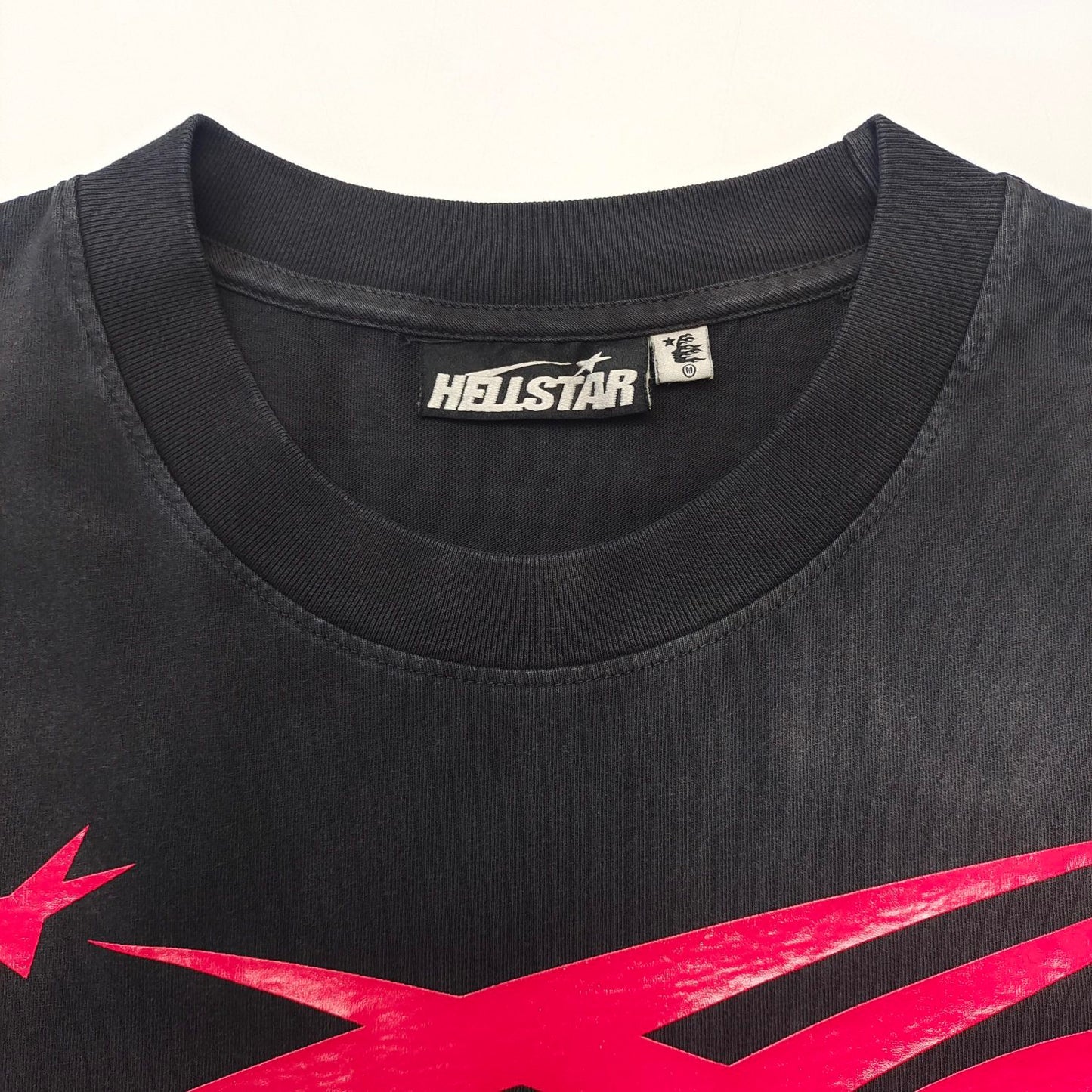 Schwarzes T-Shirt