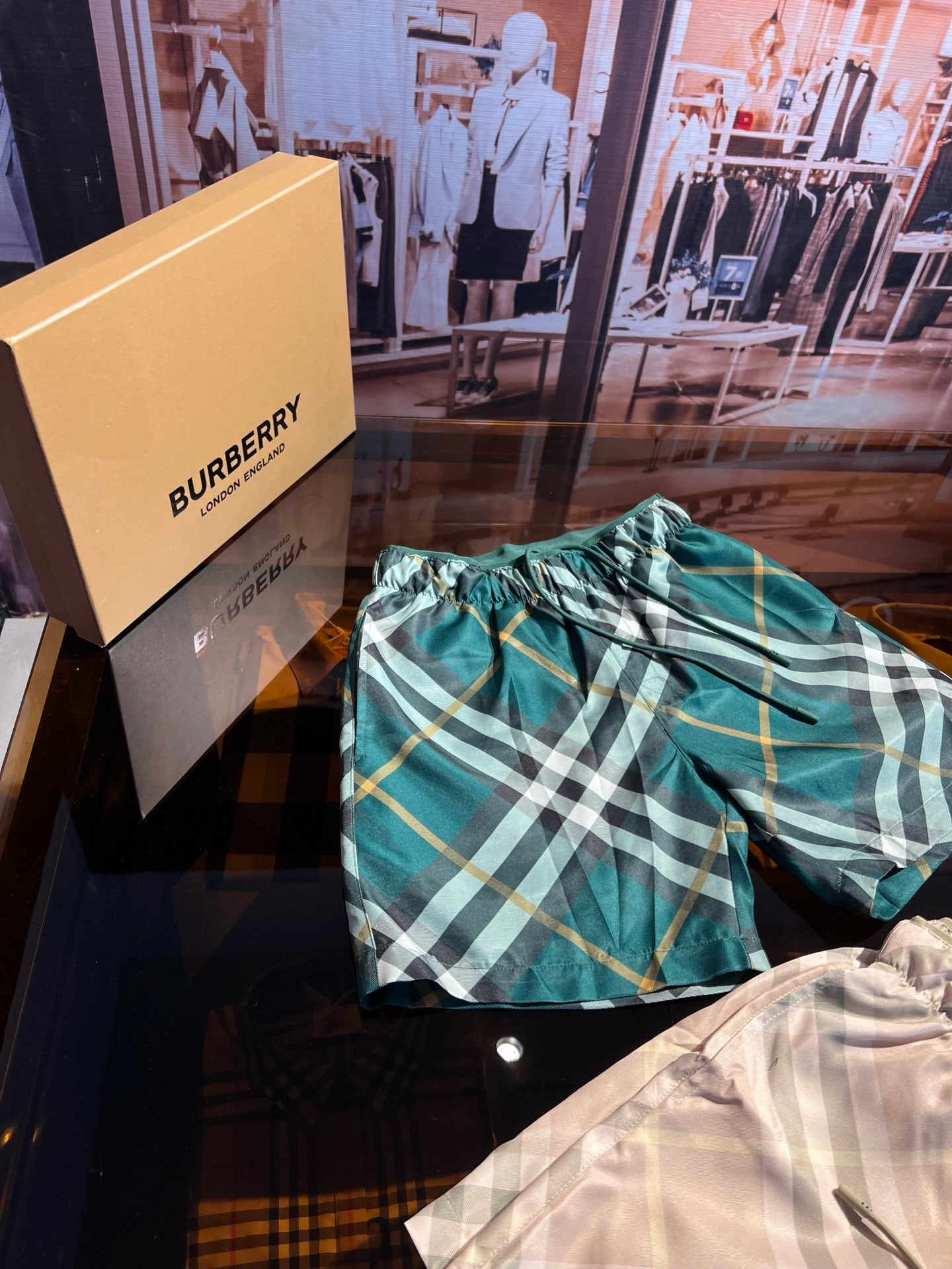 Mehrfarbige Shorts
