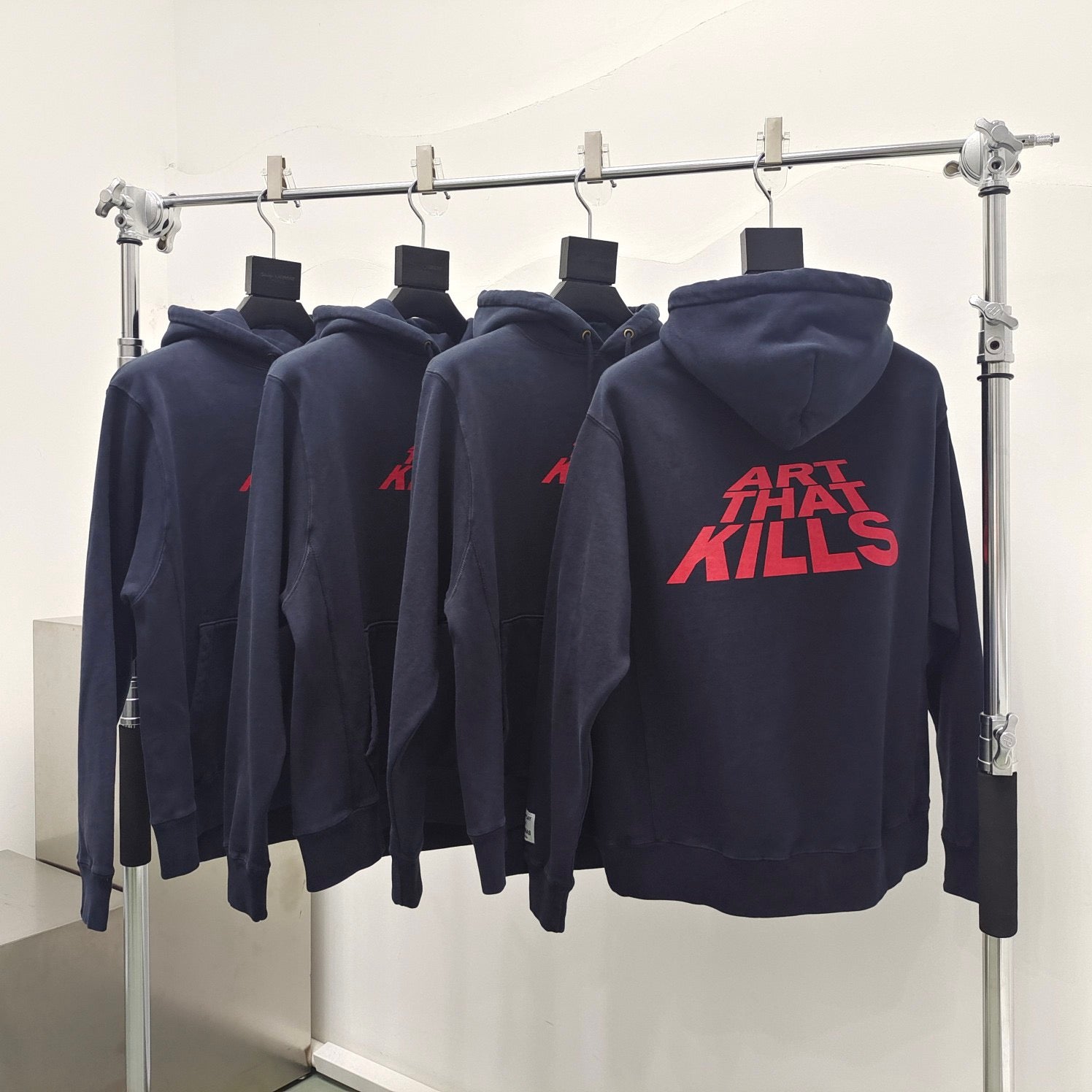 Blauer Hoodie