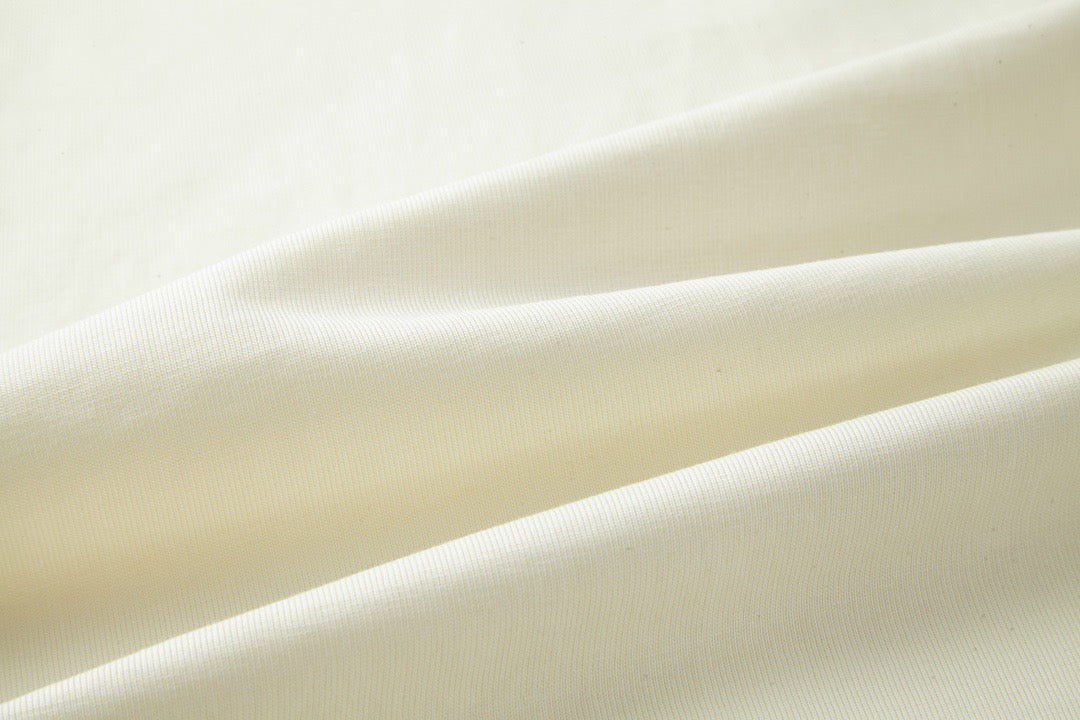 تي شيرت أبيض