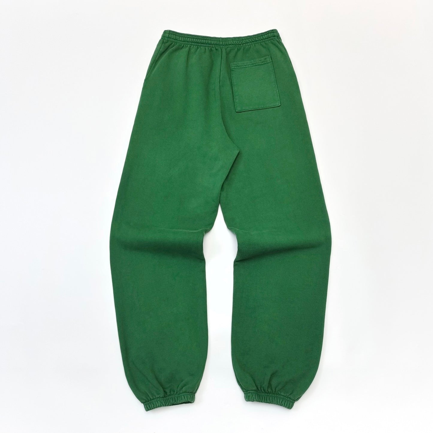 Grüne und rote Hose