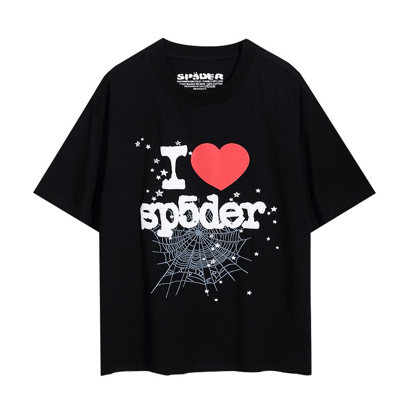 Weißes und schwarzes T-Shirt