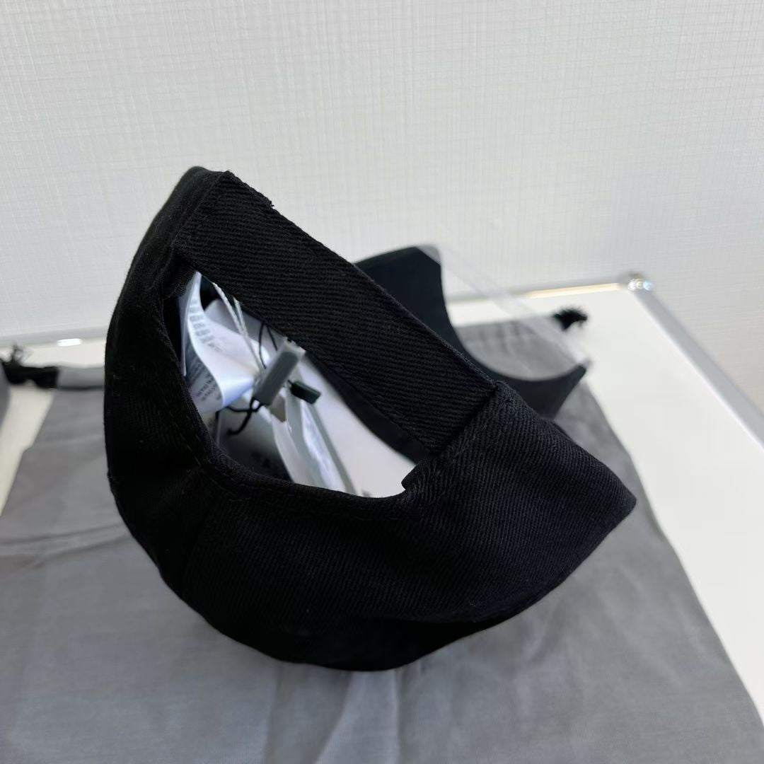 Black Cap - FashionHype.xyz