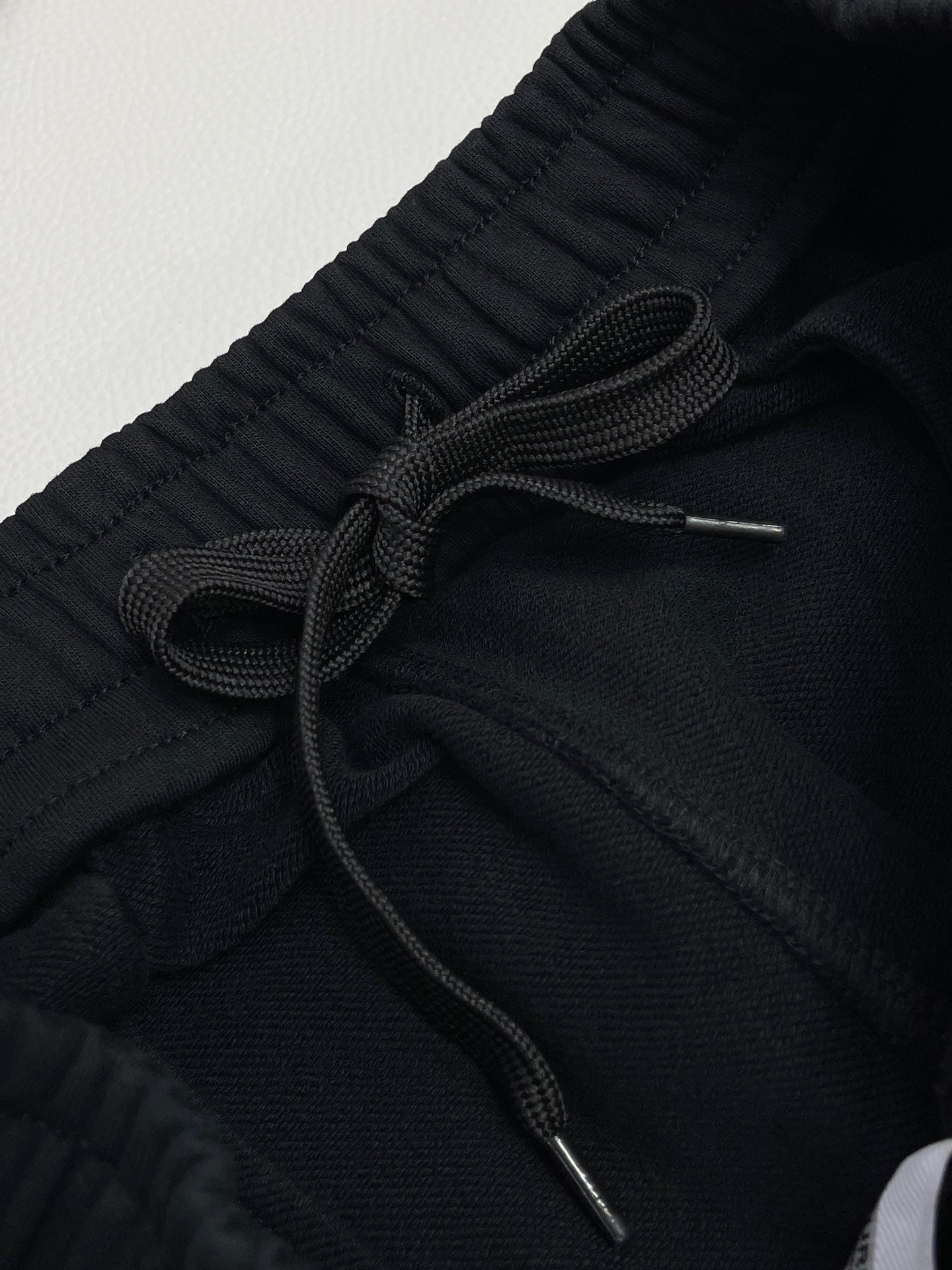 Schwarze Hosen