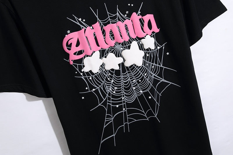 Rosa und schwarzes T-Shirt