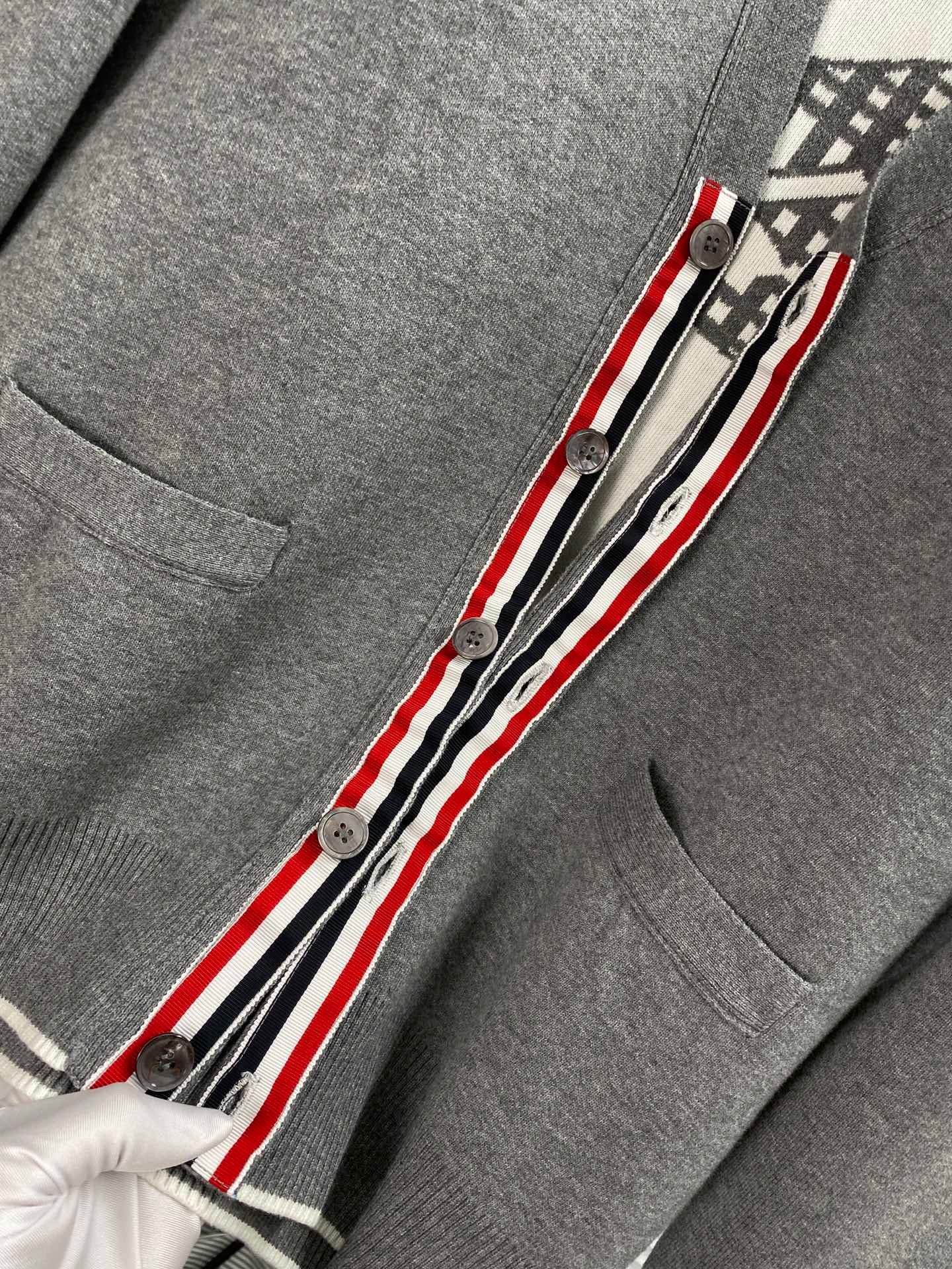 Chaqueta azul y gris