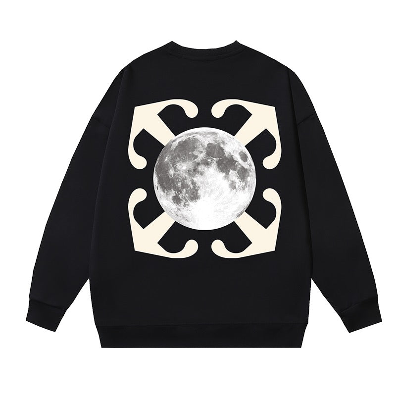 weißes und schwarzes Sweatshirt