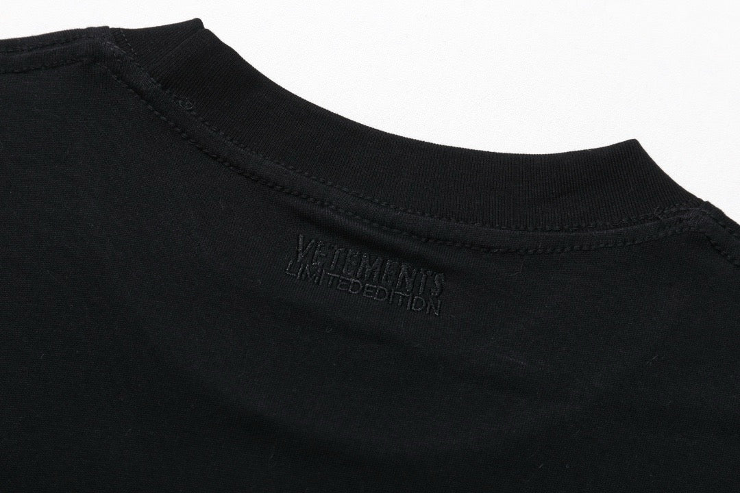 Schwarzes T-Shirt