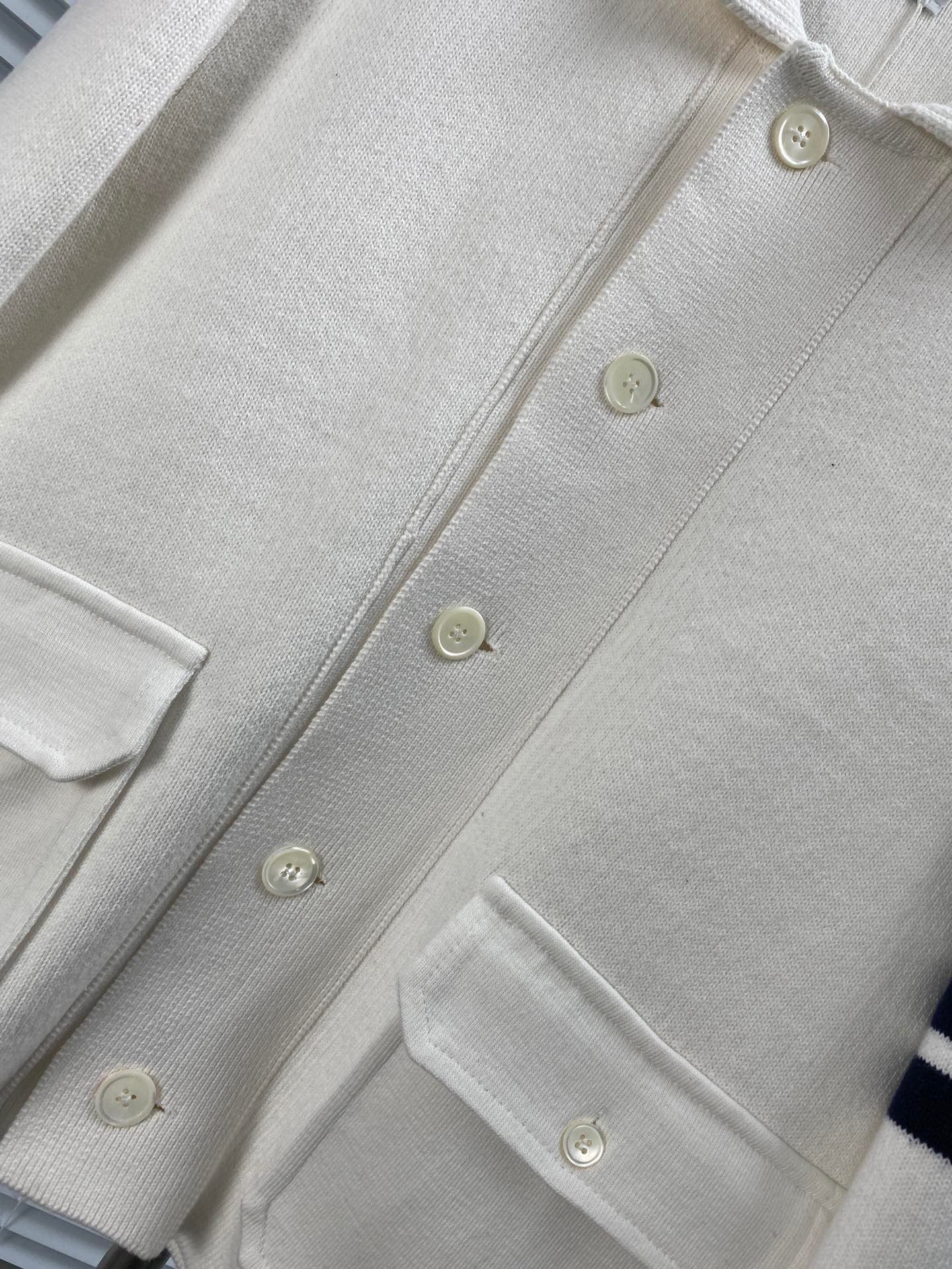 Mehrfarbige Jacke