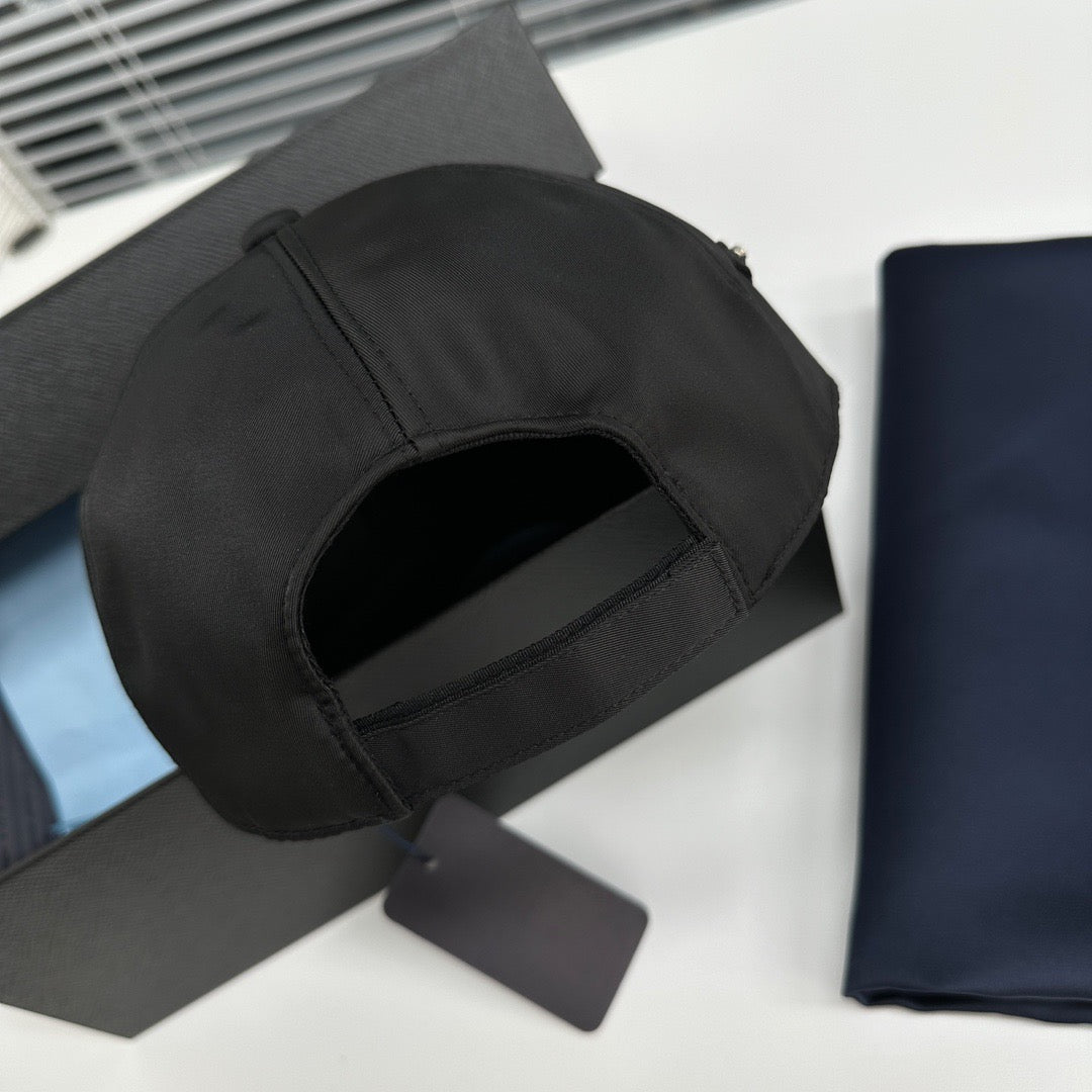 Black Cap - FashionHype.xyz