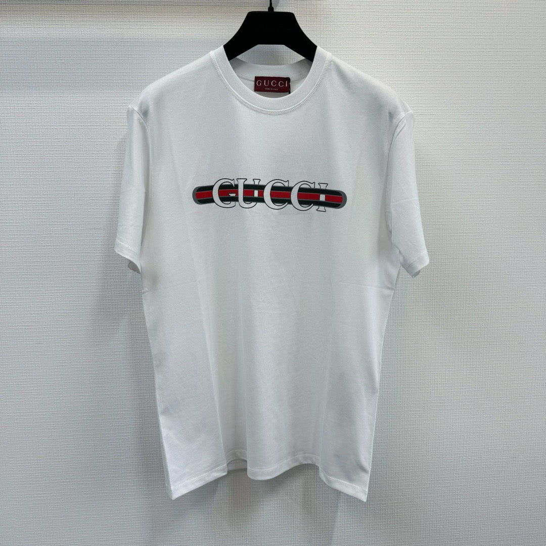weißes T-Shirt