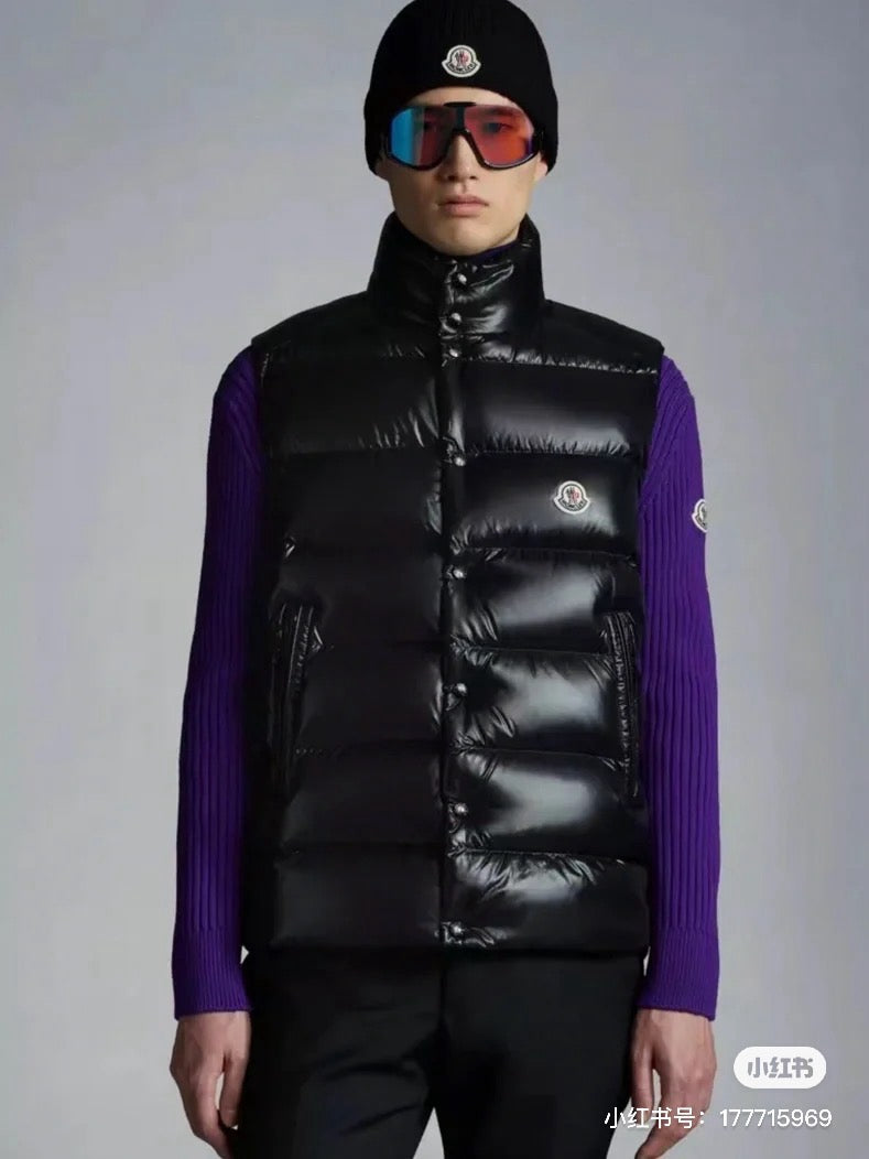Black Vest - FashionHype.xyz