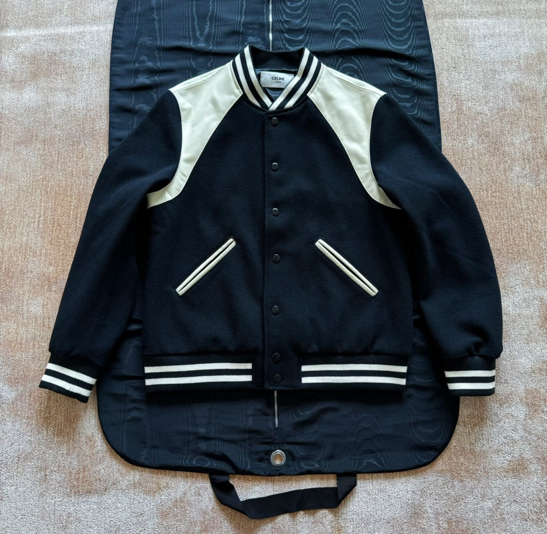 Schwarze weiße Jacke