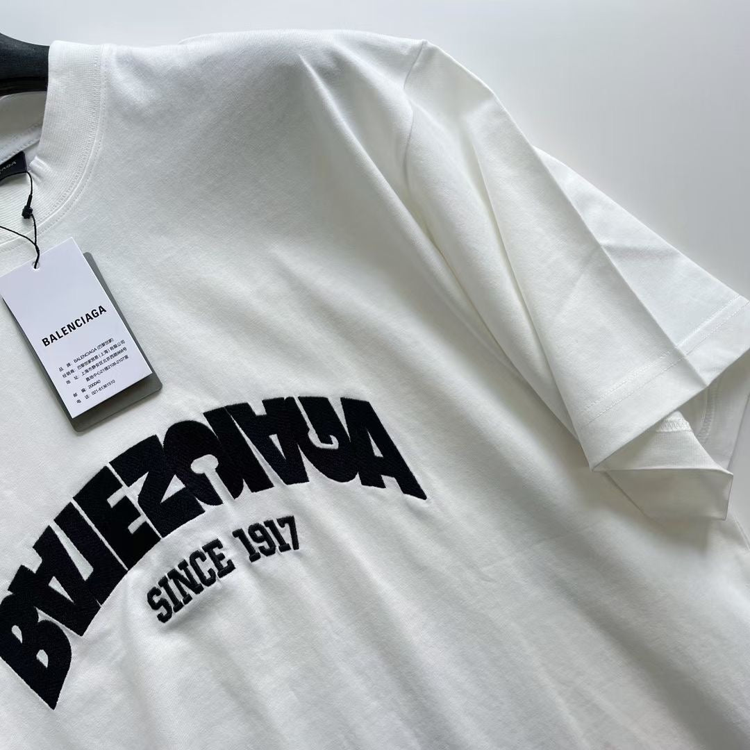 Black and White T-shirt - FashionHype.xyz