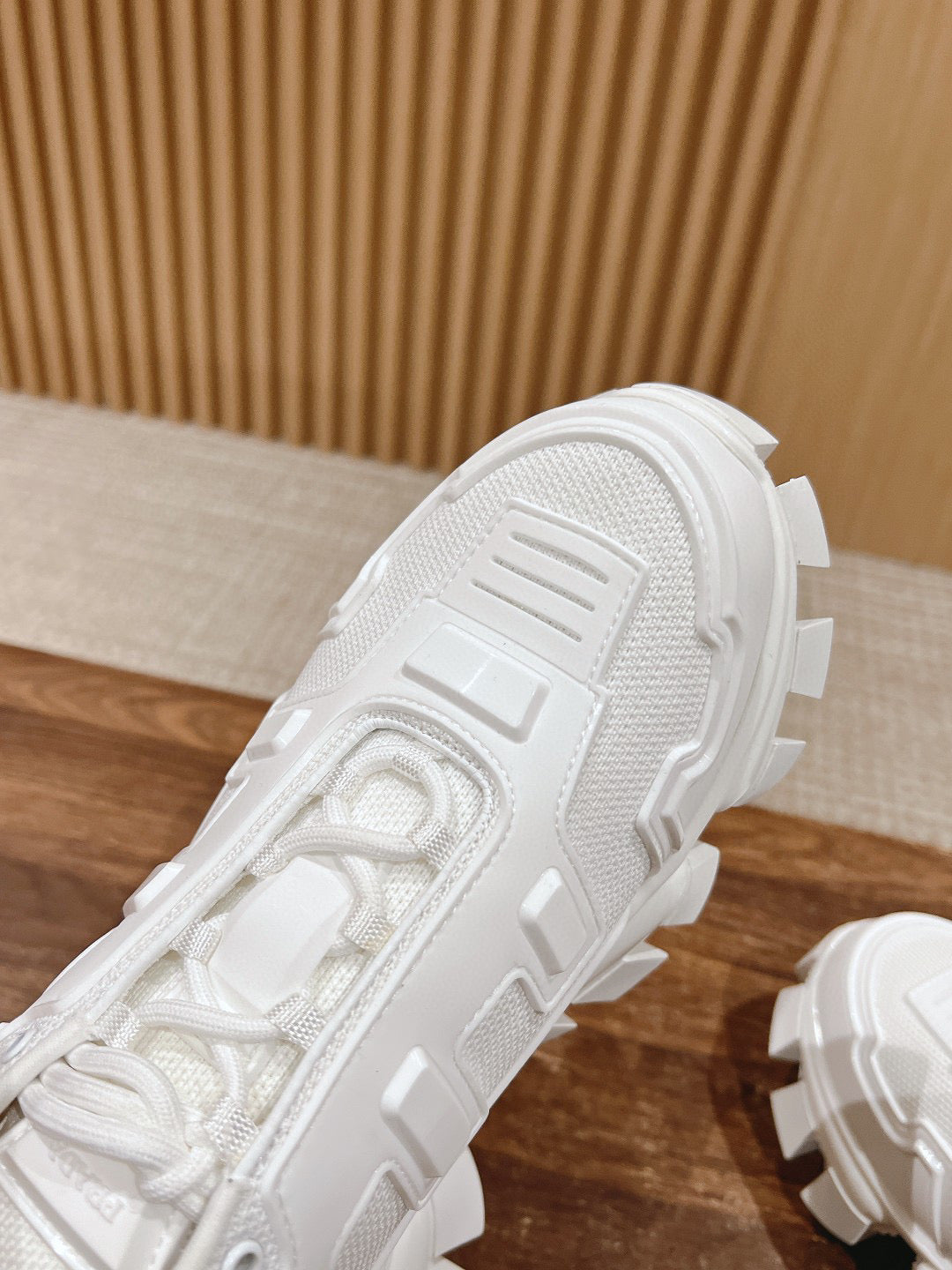 Weiß-Grüne Schuhe