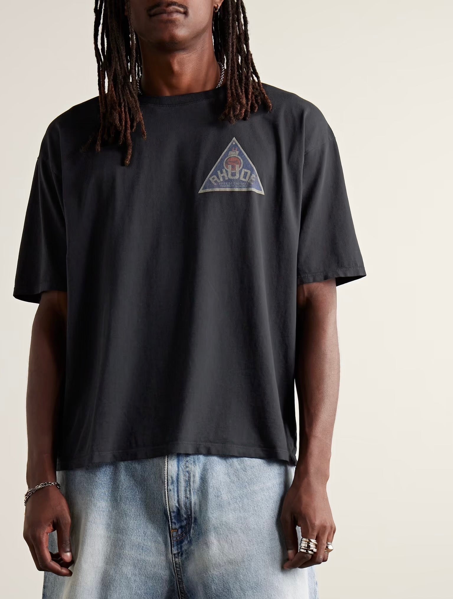 Black T-shirt - FashionHype.xyz