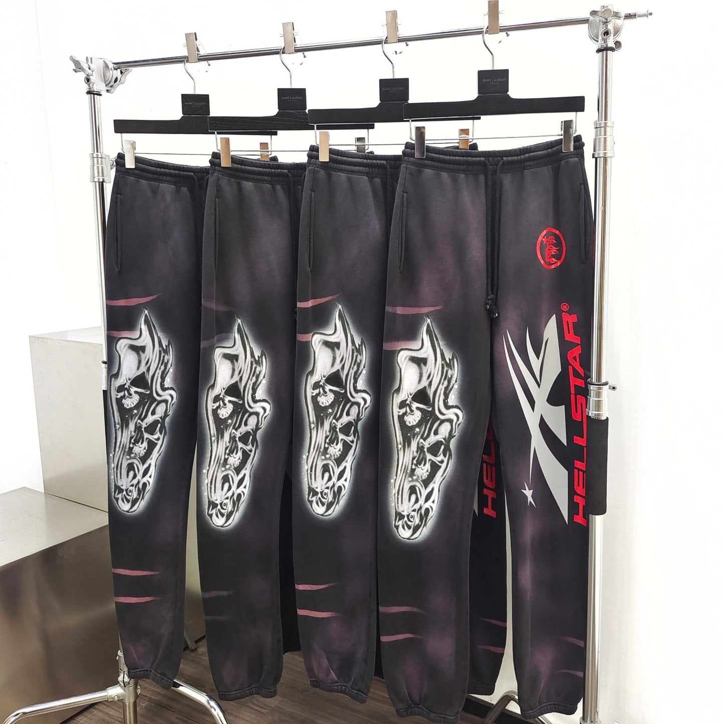 Schwarze Hosen